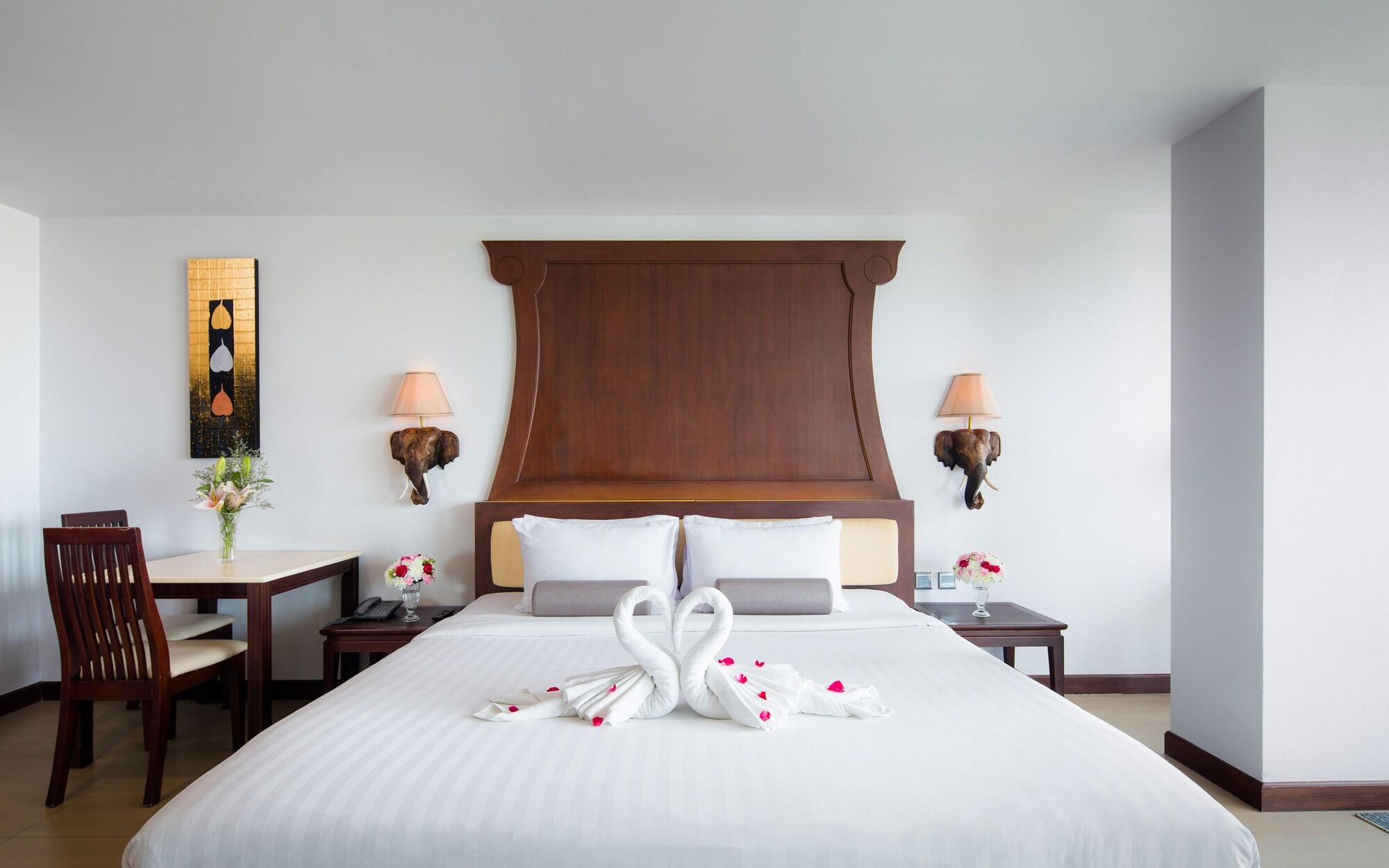 Aiyara Grand Hotel Патая Екстериор снимка