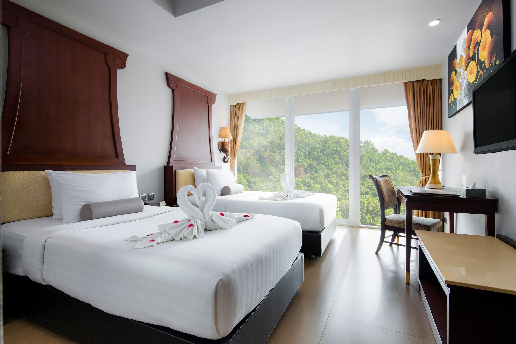 Aiyara Grand Hotel Патая Екстериор снимка