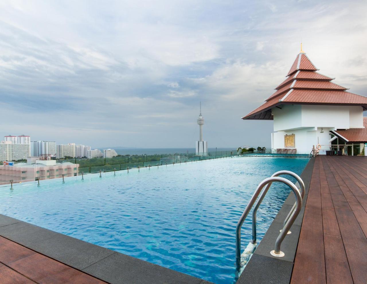 Aiyara Grand Hotel Патая Екстериор снимка