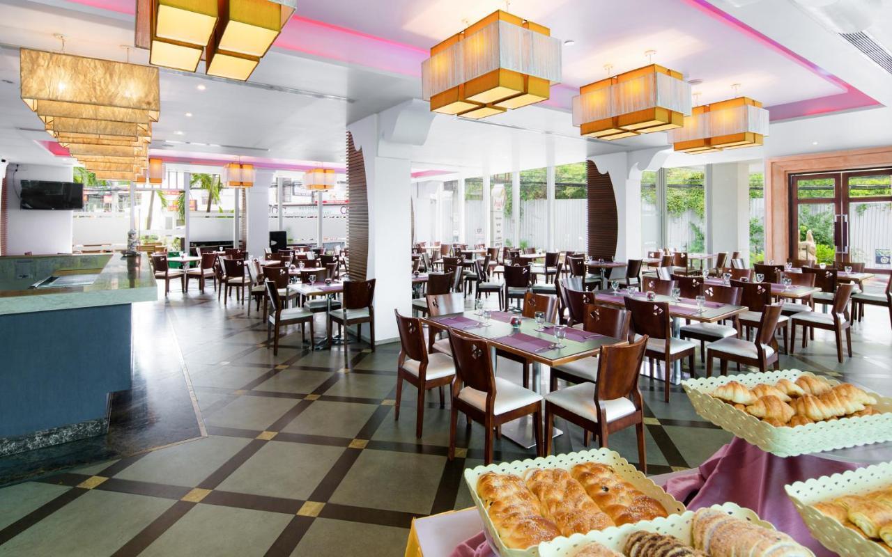 Aiyara Grand Hotel Патая Екстериор снимка