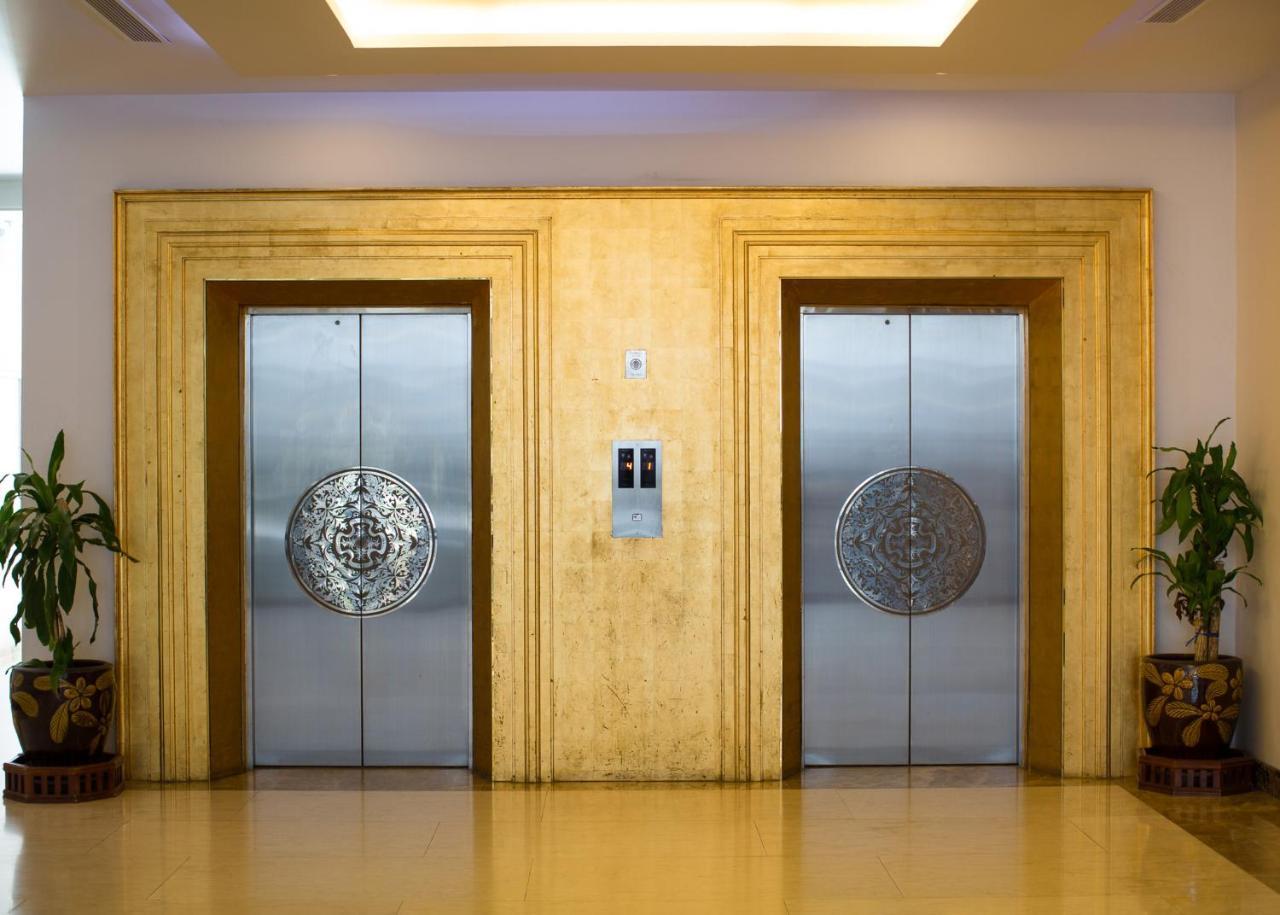 Aiyara Grand Hotel Патая Екстериор снимка