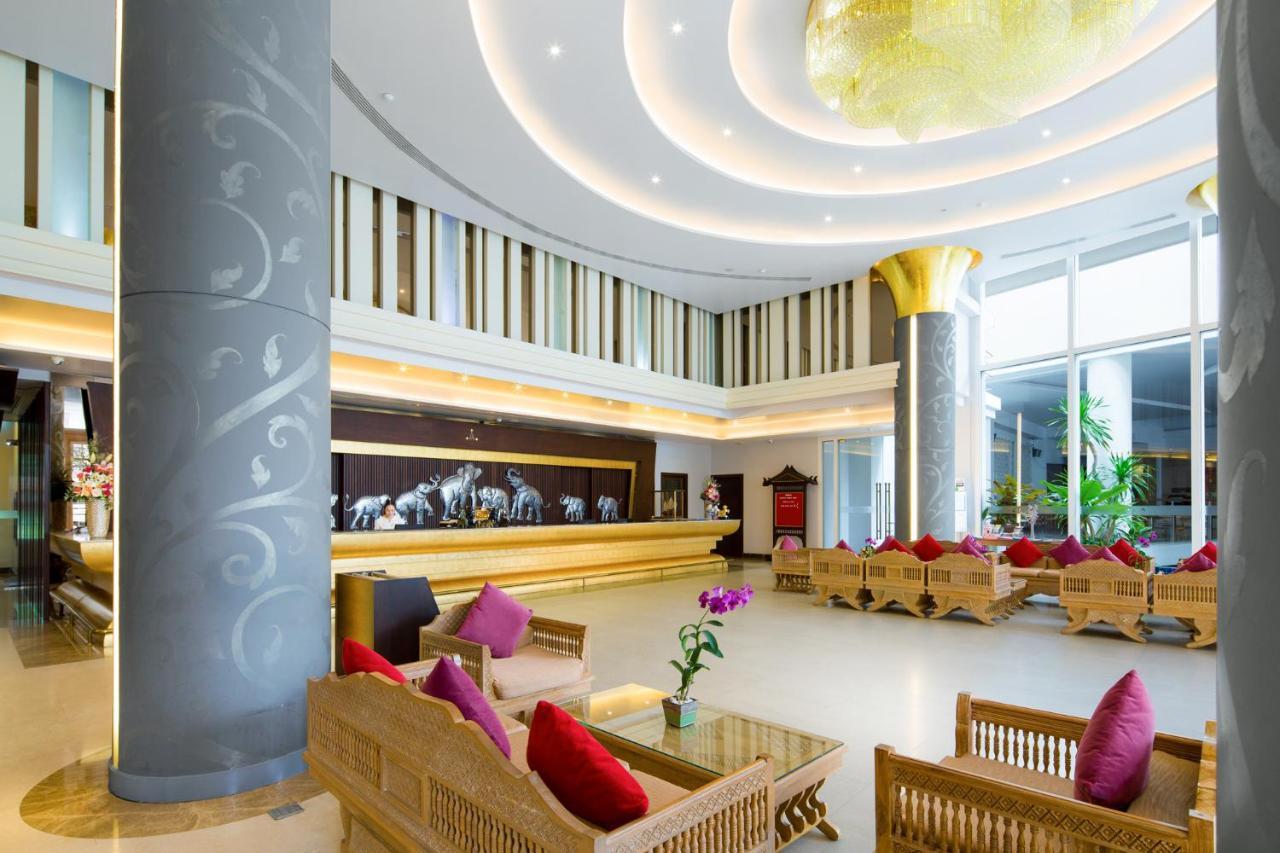 Aiyara Grand Hotel Патая Екстериор снимка