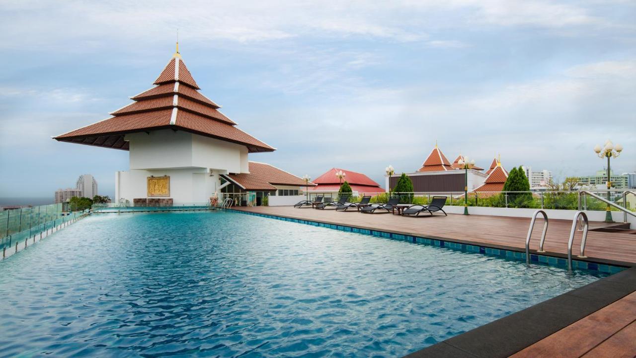 Aiyara Grand Hotel Патая Екстериор снимка