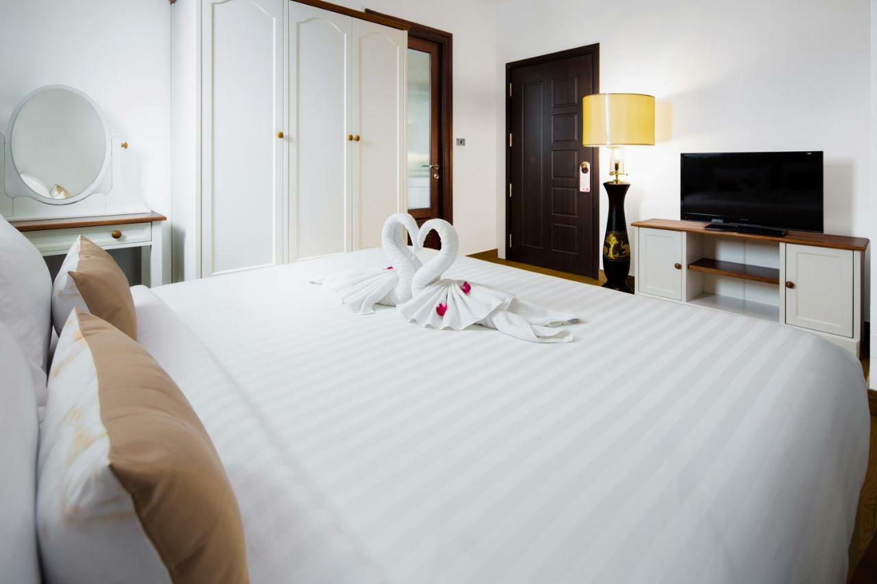 Aiyara Grand Hotel Патая Екстериор снимка